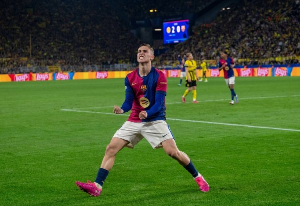 Phóng viên: Chelsea vẫn muốn Fermin. Nếu người chơi sẵn sàng tham gia, anh ta có thể tiếp tục tiến l