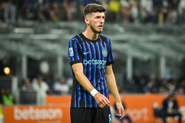 Susic: Tôi rất thích nghi với Inter Milan, và mọi người chơi trong đội đều rất mạnh. Zivo là một huấ
