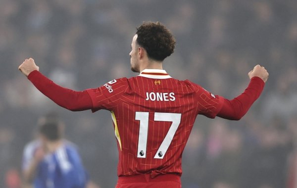 Curtis Jones: Nếu bạn nghĩ rằng bạn có thể thắng mọi trò chơi, bạn phải điên