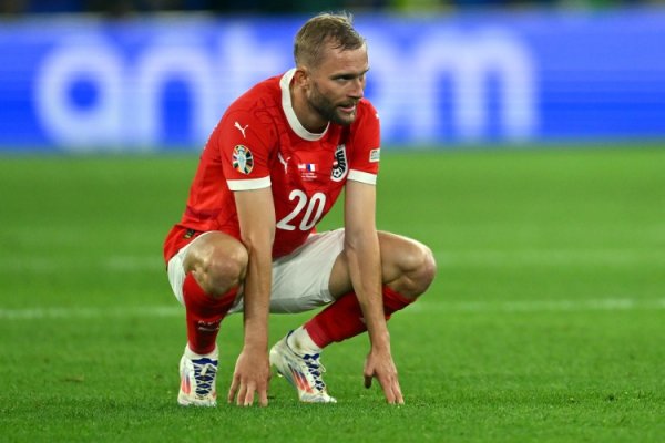 Alaba: Không có gì ngạc nhiên khi Laimer đã trở thành đẳng cấp thế giới, anh ấy rất quan trọng với B