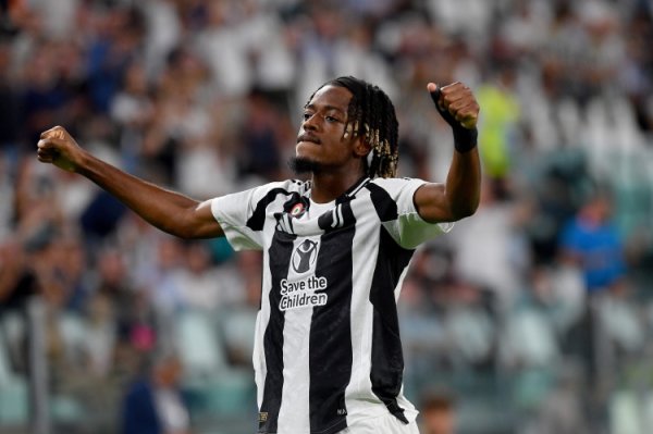 Mbangula: Rời Juventus là điều tốt cho tôi Bỉ có nhiều cầu thủ chạy cánh giỏi nhưng tôi không ngại c