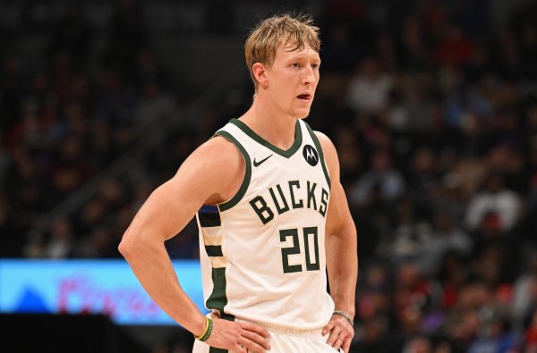 Bạn có thể chiến đấu! AJ Green thực hiện 6% trong số 9 cú sút và ghi được 20 điểm, 2 rebound và 2 ki