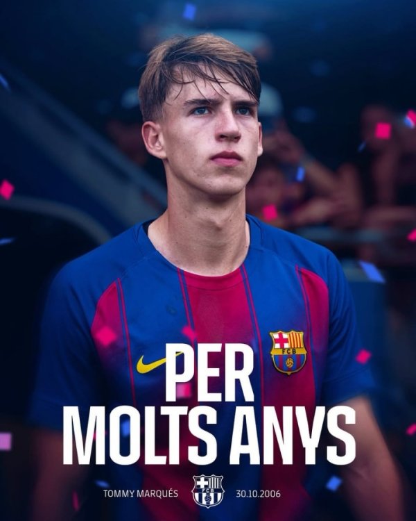 Romano: Tiền vệ 19 tuổi Max của Barcelona tập luyện cùng đội một, Flick hy vọng anh sẽ lấp đầy khoản