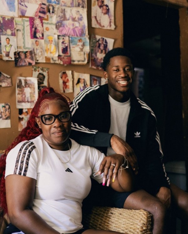 Edgecombe: Mọi chuyện bắt đầu ở Bimini và mẹ tôi đảm bảo rằng tôi không bao giờ quên điều đó