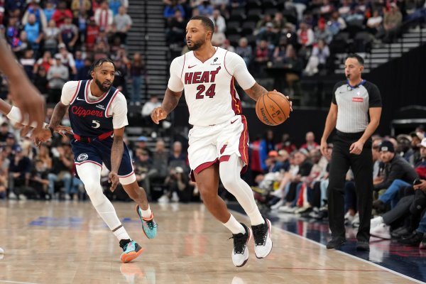 Adebay nói về Powell: Anh ấy không quan tâm đến số liệu thống kê, anh ấy chỉ muốn giành chiến thắng.