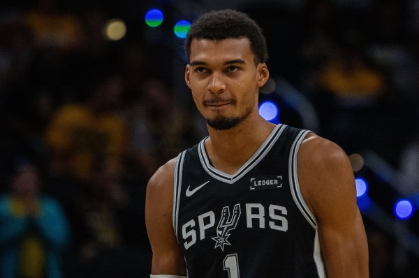 Độ cao đáng sợ! Cánh tay của Wenban Yama Qingshu áp vào Shen Jing, và người sau quay lại và móc câu.