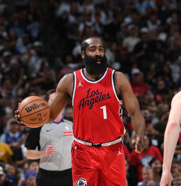 💩Kéo túi quần ra! Harden có 0