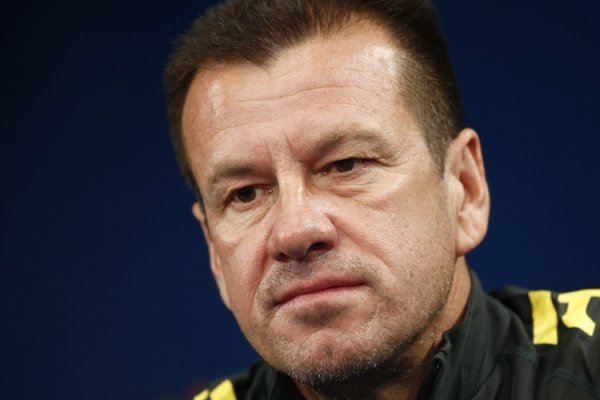 Dunga: Vinicius là cầu thủ có kỹ thuật rất tốt, không phải thủ lĩnh trong phòng thay đồ